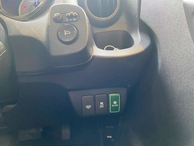 ホンダ フィット　シャトル　ハイブリッド １．３ スマートセレクション H24年 (九州・沖縄) 99