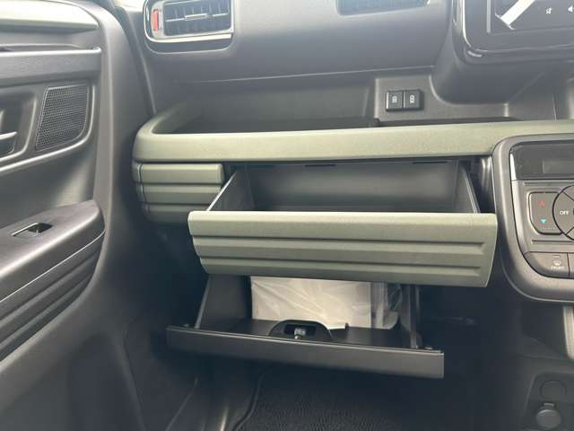 スズキ スペーシア ６６０ ギア ハイブリッド ＸＺ R6年 (中国) 99