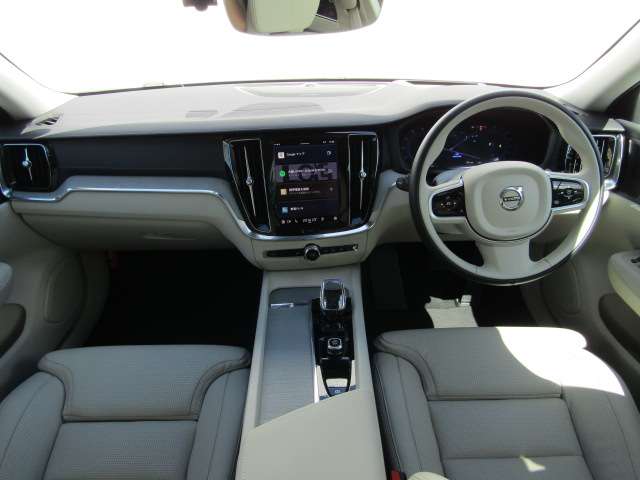 ボルボ Ｖ６０ ウルトラ　Ｂ４ R7年 (四国) 99