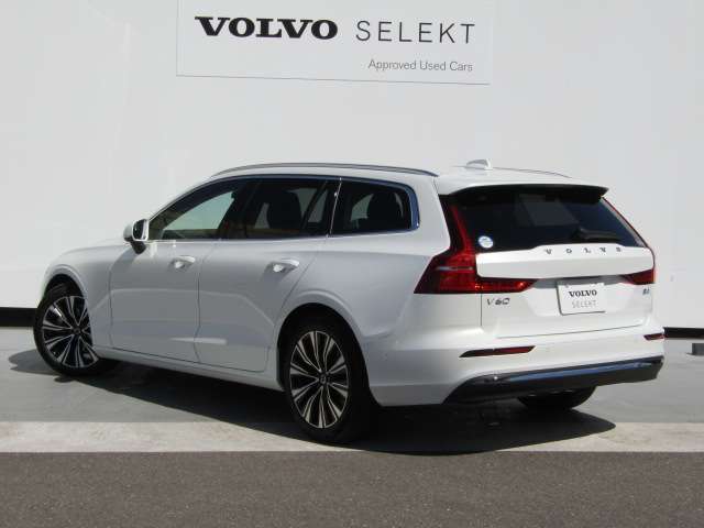 ボルボ Ｖ６０ ウルトラ　Ｂ４ R7年 (四国) 99