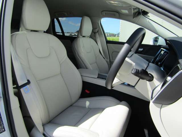 ボルボ Ｖ６０ ウルトラ　Ｂ４ R7年 (四国) 99