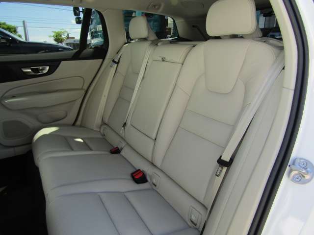 ボルボ Ｖ６０ ウルトラ　Ｂ４ R7年 (四国) 99