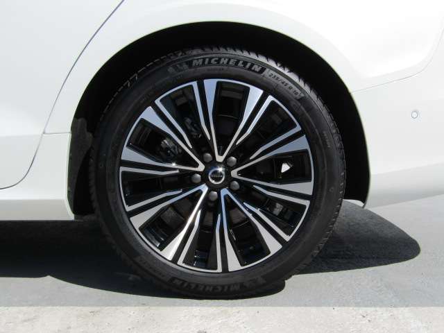 ボルボ Ｖ６０ ウルトラ　Ｂ４ R7年 (四国) 99