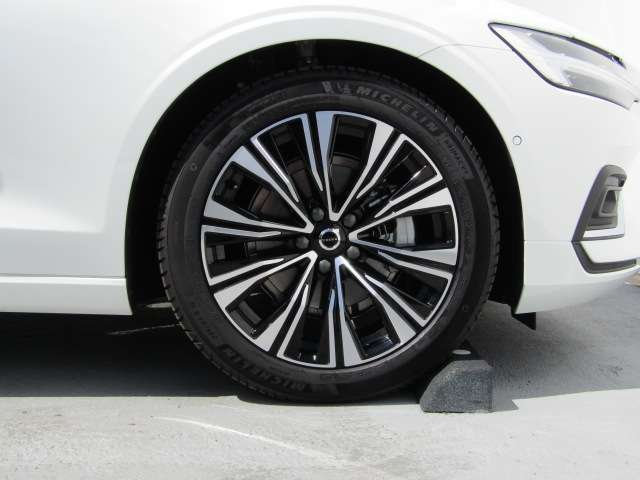 ボルボ Ｖ６０ ウルトラ　Ｂ４ R7年 (四国) 99