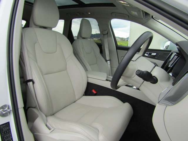 ボルボ ＸＣ６０ アルティメット Ｂ５ ＡＷＤ ４ＷＤ R4年 (四国) 99