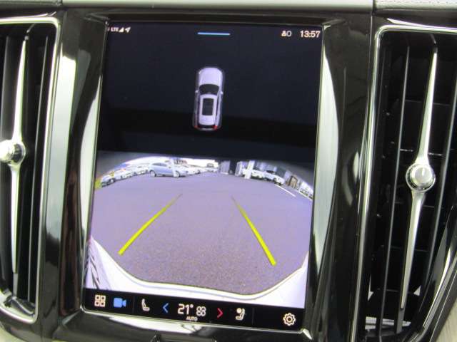 ボルボ ＸＣ６０ アルティメット Ｂ５ ＡＷＤ ４ＷＤ R4年 (四国) 99