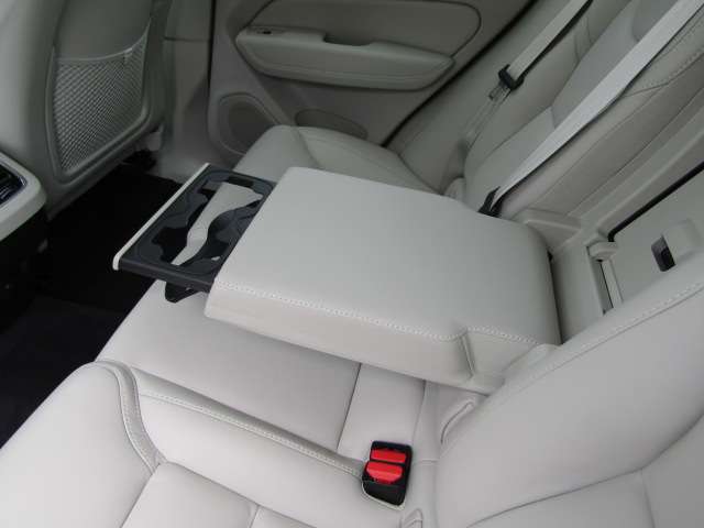 ボルボ ＸＣ６０ アルティメット Ｂ５ ＡＷＤ ４ＷＤ R4年 (四国) 99