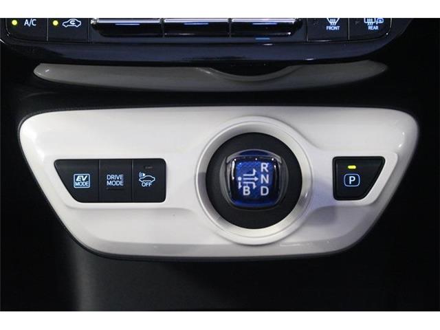 トヨタ プリウス １．８ Ｓ セーフティ プラス Ｅ－ＦＯＵＲ ４ＷＤ H30年 (北海道) 99