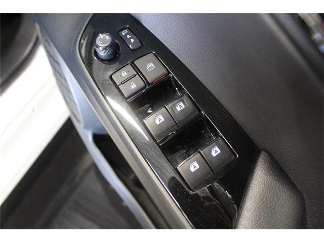 トヨタ プリウス １．８ Ｓ セーフティ プラス Ｅ－ＦＯＵＲ ４ＷＤ H30年 (北海道) 99