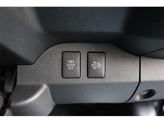 トヨタ ハイエースバン ２．８ スーパーＧＬ ダークプライムＩＩ ロングボディ ディーゼルターボ ４ＷＤ R7年 (北海道) 99