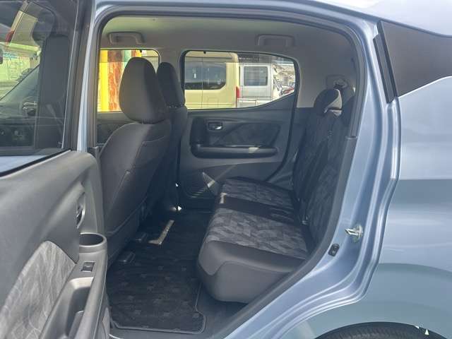 三菱 ｅＫクロス　ＥＶ Ｇ R4年 (東海) 99