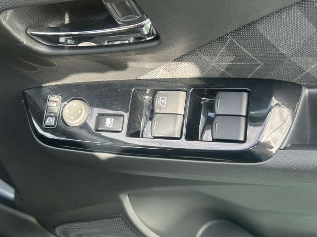 三菱 ｅＫクロス　ＥＶ Ｇ R4年 (東海) 99