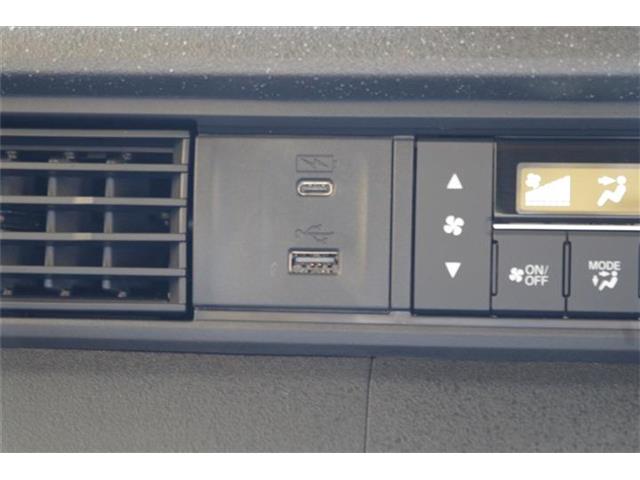 ホンダ Ｎ　ＢＯＸ カスタム ６６０ コーディネートスタイル ２トーン R6年 (東海) 99