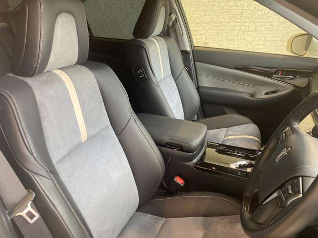 トヨタ クラウン　ハイブリッド ハイブリッド ２．５ Ｓ Ｊフロンティア H28年 (九州・沖縄) 99