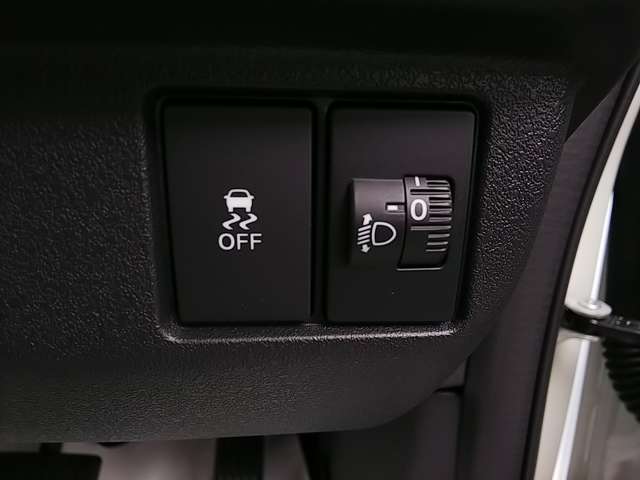 ホンダ Ｎ　ＢＯＸ カスタム ６６０ ターボ R7年 (関東) 99