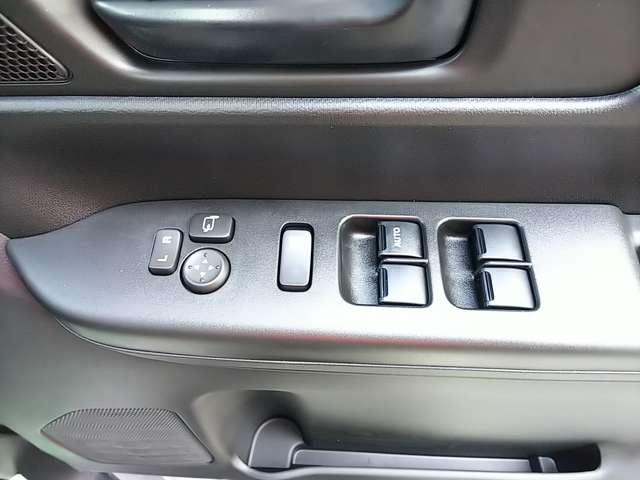 スズキ スペーシア ６６０ ギア ハイブリッド ＸＺ R6年 (関東) 99