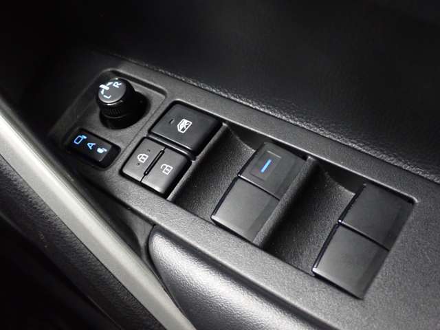 トヨタ カローラクロス　ハイブリッド １．８ ハイブリッド Ｇ R5年 (関東) 99