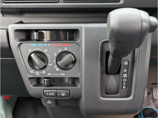 ダイハツ ハイゼットカーゴ ６６０ デラックス R6年 (関東) 99