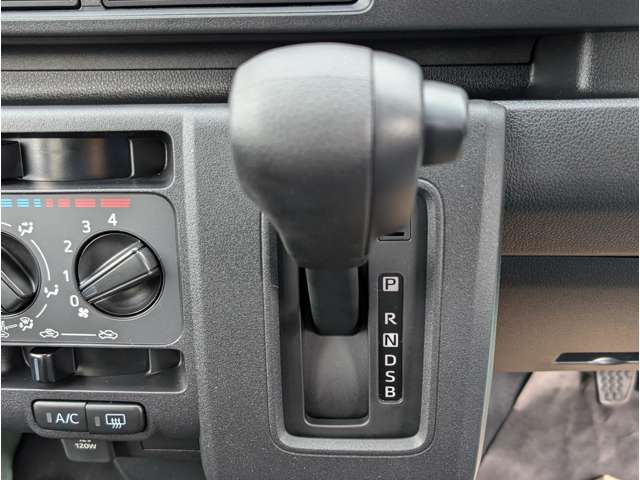 ダイハツ ハイゼットカーゴ ６６０ デラックス R6年 (関東) 99