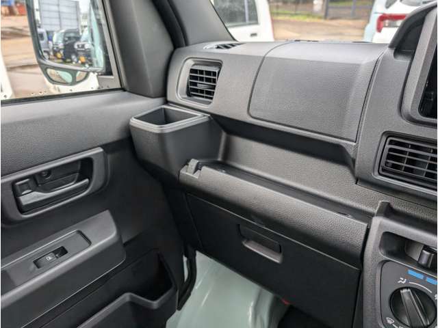 ダイハツ ハイゼットカーゴ ６６０ デラックス R6年 (関東) 99