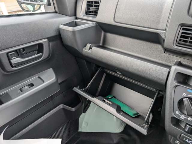 ダイハツ ハイゼットカーゴ ６６０ デラックス R6年 (関東) 99