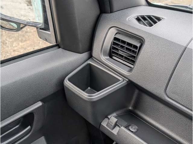 ダイハツ ハイゼットカーゴ ６６０ デラックス R6年 (関東) 99