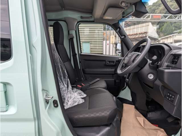 ダイハツ ハイゼットカーゴ ６６０ デラックス R6年 (関東) 99