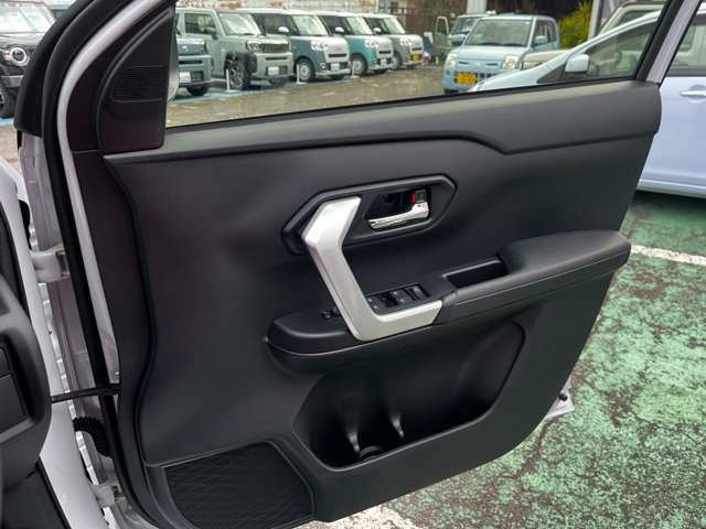 ダイハツ ロッキー １．２ プレミアム Ｇ ＨＥＶ R6年 (関東) 99