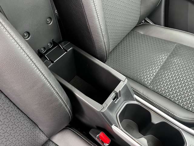 ダイハツ ロッキー １．２ プレミアム Ｇ ＨＥＶ R6年 (関東) 99