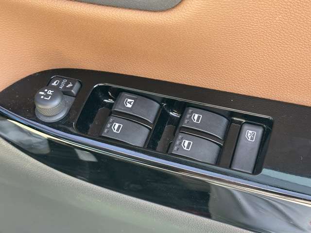 トヨタ ピクシス　ジョイ　Ｆ Ｆ ６６０ Ｇターボ ＳＡＩＩＩ プライムコレクション R4年 (東海) 99