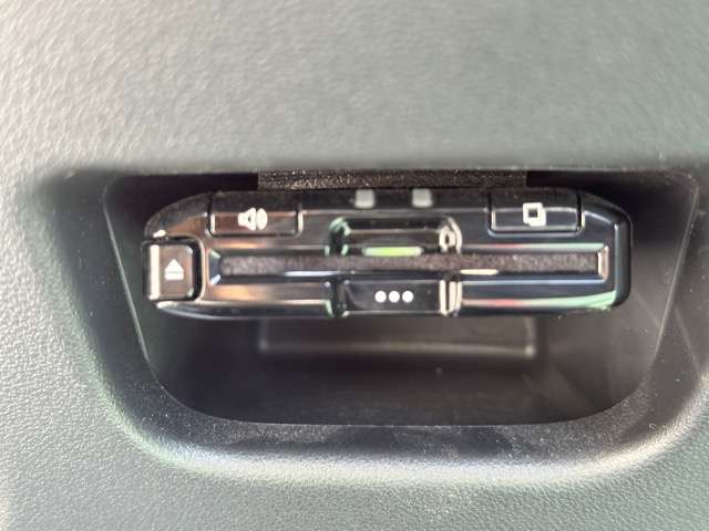 トヨタ ピクシス　ジョイ　Ｆ Ｆ ６６０ Ｇターボ ＳＡＩＩＩ プライムコレクション R4年 (東海) 99