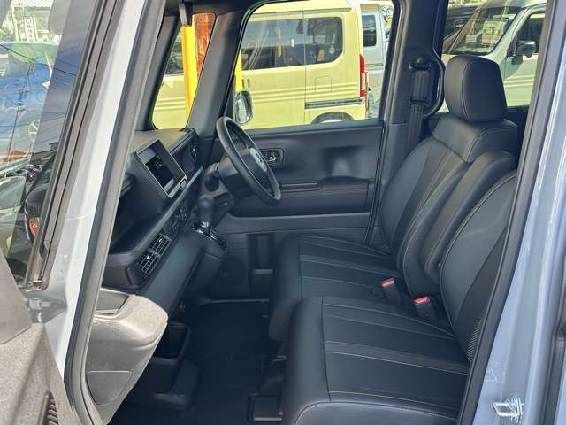 ホンダ Ｎ　ＢＯＸ カスタム ６６０ コーディネートスタイル モノトーン R7年 (東海) 99