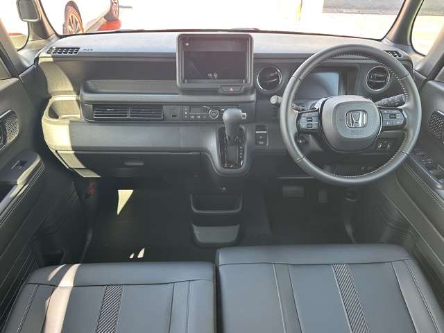 ホンダ Ｎ　ＢＯＸ カスタム ６６０ コーディネートスタイル モノトーン R7年 (東海) 99