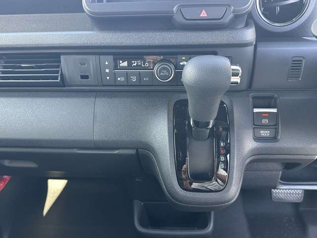 ホンダ Ｎ　ＢＯＸ カスタム ６６０ コーディネートスタイル モノトーン R7年 (東海) 99