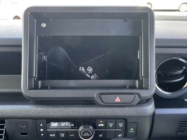 ホンダ Ｎ　ＢＯＸ カスタム ６６０ コーディネートスタイル モノトーン R7年 (東海) 99