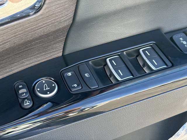 ホンダ オデッセイ　ハイブリッド ２．０ Ｅ：ＨＥＶ アブソルート ＥＸ R7年 (近畿) 99