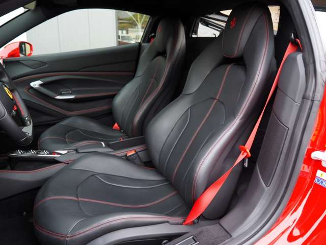 フェラーリ Ｆ８　トリブート Ｆ１ ＤＣＴ R4年 (近畿) 99