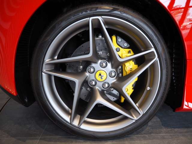 フェラーリ Ｆ８　トリブート Ｆ１ ＤＣＴ R4年 (近畿) 99