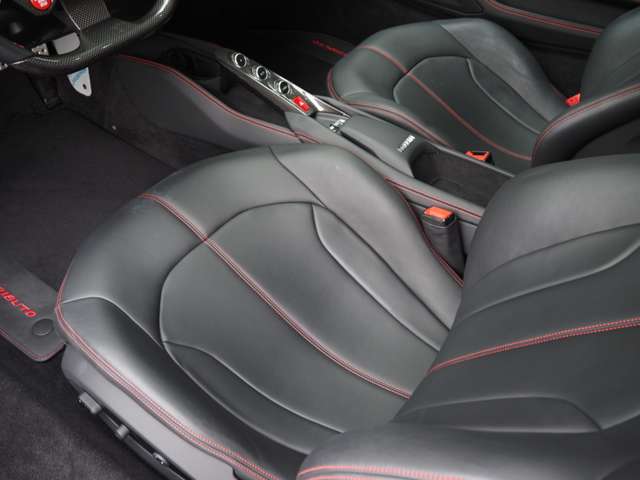 フェラーリ Ｆ８　トリブート Ｆ１ ＤＣＴ R4年 (近畿) 99