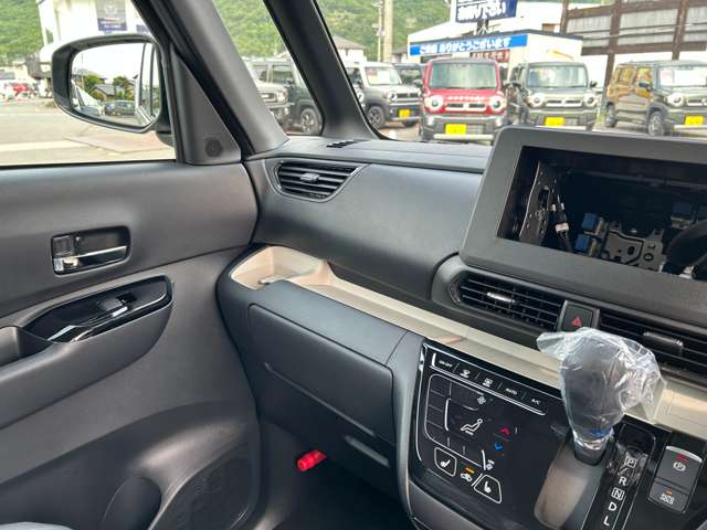 三菱 デリカ　ミニ ６６０ Ｇ プレミアム ４ＷＤ R7年 () 99