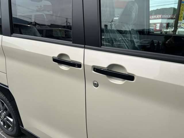 三菱 デリカ　ミニ ６６０ Ｇ プレミアム ４ＷＤ R7年 () 99