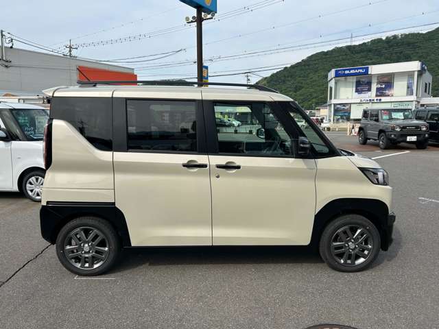 三菱 デリカ　ミニ ６６０ Ｇ プレミアム ４ＷＤ R7年 () 99