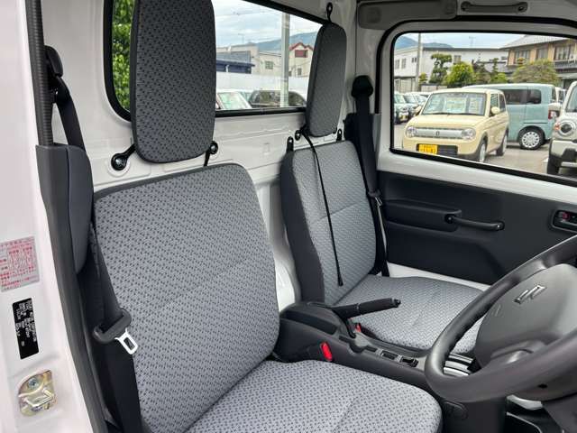 スズキ キャリイトラック ６６０ ＫＣエアコン・パワステ ３方開 ４ＷＤ R7年 () 99