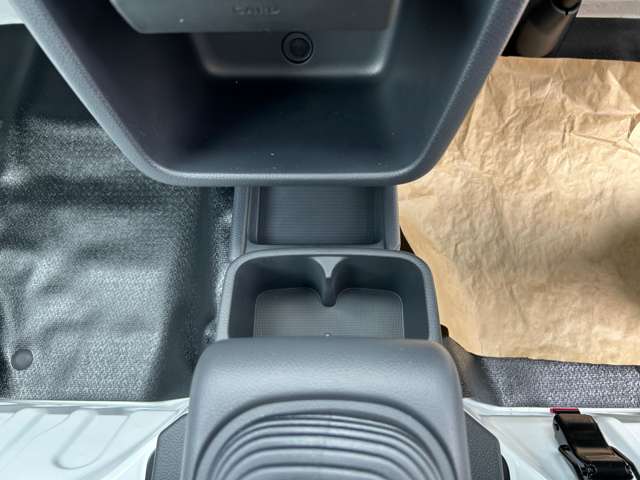 スズキ キャリイトラック ６６０ ＫＣエアコン・パワステ ３方開 ４ＷＤ R7年 () 99