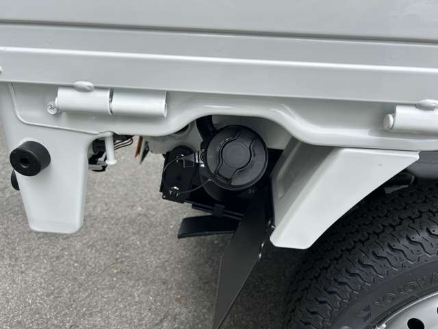 スズキ キャリイトラック ６６０ ＫＣエアコン・パワステ ３方開 ４ＷＤ R7年 () 99