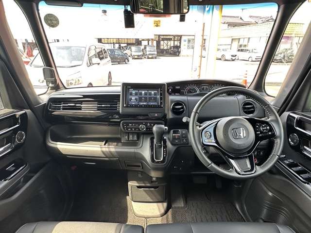 ホンダ Ｎ　ＢＯＸ カスタム ６６０ Ｌ ターボ R5年 (東海) 99