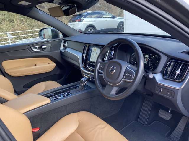 ボルボ ＸＣ６０ Ｄ４ ＡＷＤ モメンタム ディーゼルターボ ４ＷＤ H30年 (東北) 99