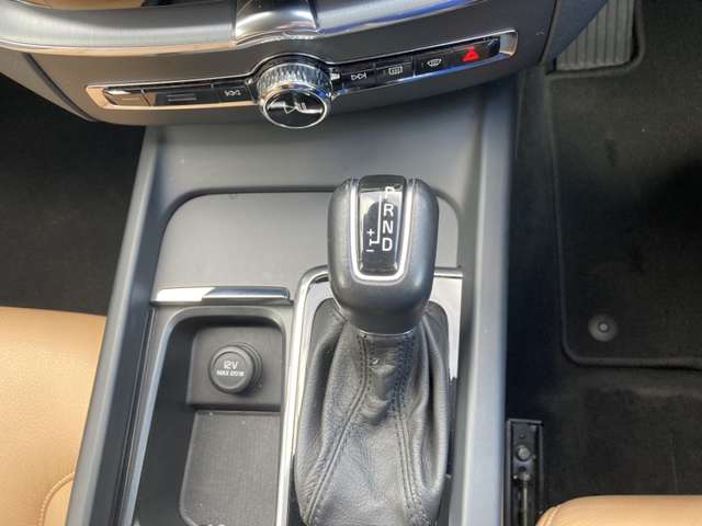 ボルボ ＸＣ６０ Ｄ４ ＡＷＤ モメンタム ディーゼルターボ ４ＷＤ H30年 (東北) 99