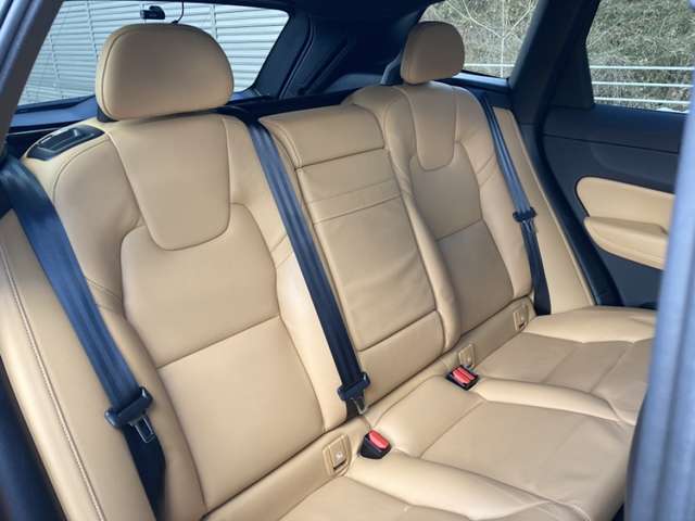 ボルボ ＸＣ６０ Ｄ４ ＡＷＤ モメンタム ディーゼルターボ ４ＷＤ H30年 (東北) 99