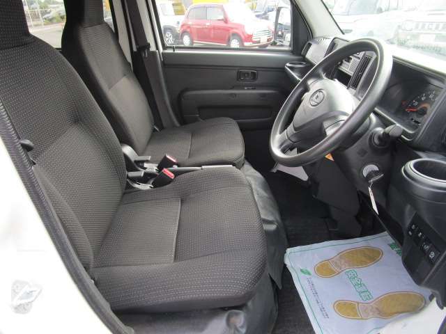 ダイハツ ハイゼットカーゴ ６６０ デラックス ＳＡＩＩＩ ハイルーフ R1年 (関東) 99